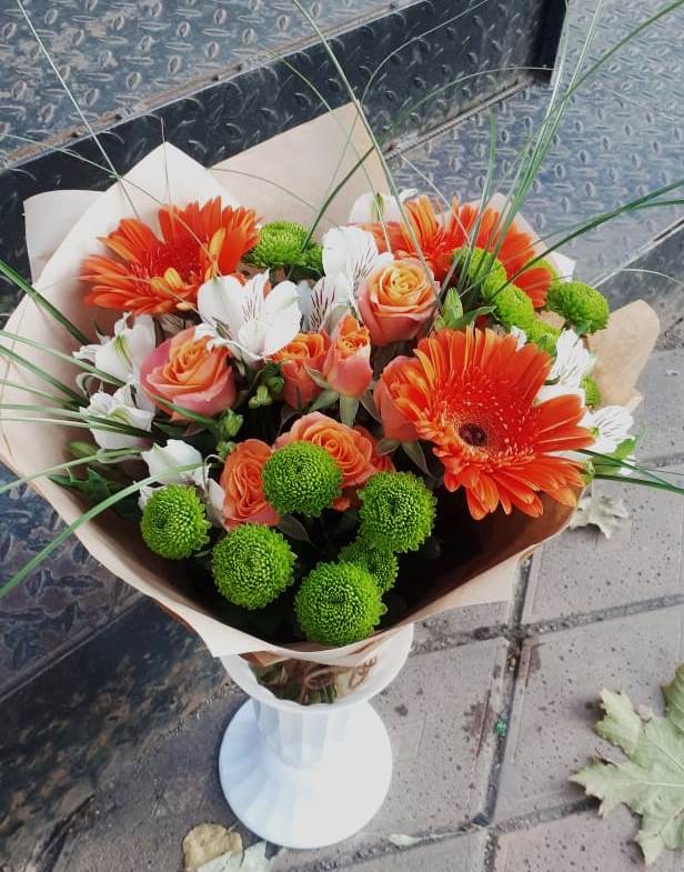 Букет цветов из: Герберы, Хризантемы, Альстромерии и Розы в Белеве