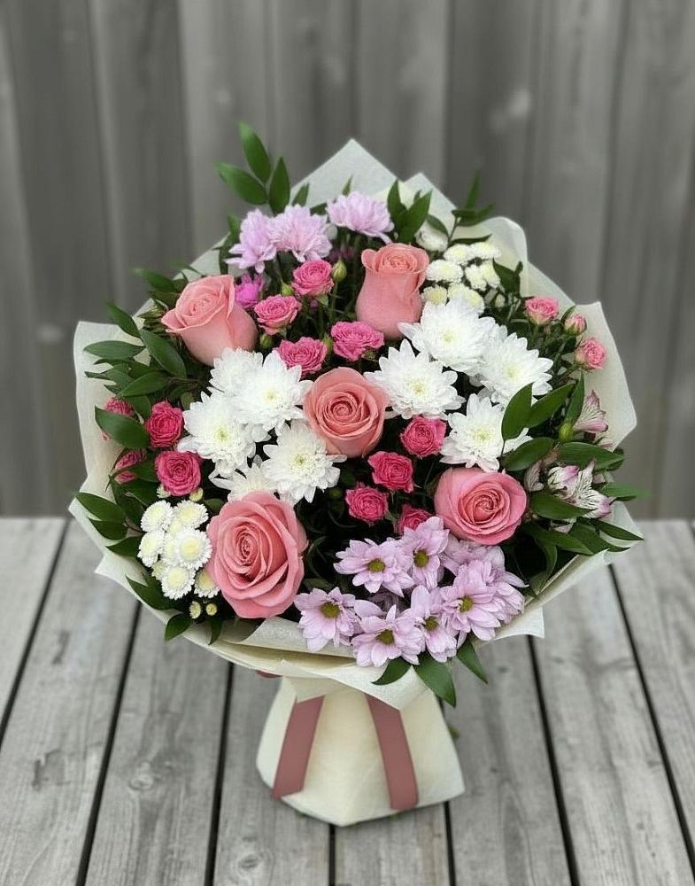 Букет цветов из: Альстромерии, Гвоздики, Розы и Хризантемы в Белеве