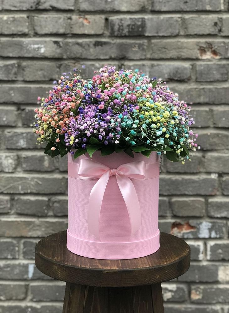 Цветочная композиция из Гипсофила и Розы в шляпной коробке в Белеве