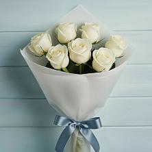 Букет 7 Белых роз Эдлесс Лав в Белеве