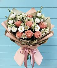 Букет цветов из:  Розы, Альстромерии и Лизиантусы в Белеве