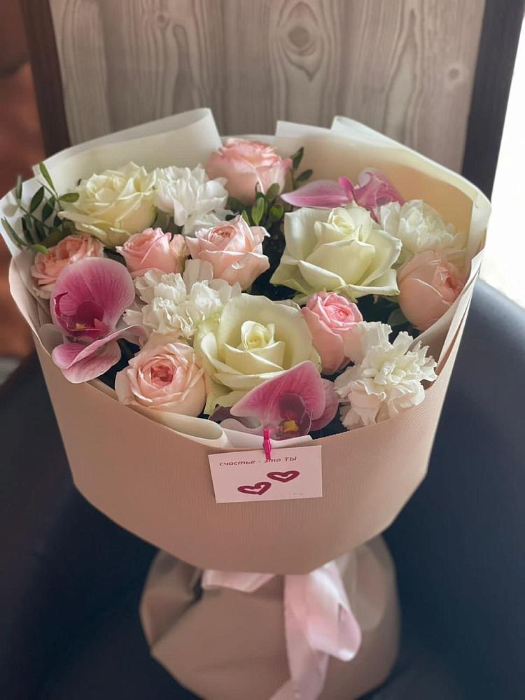 Букет цветов из: Орхидеи, Розы и Гвоздики в Белеве