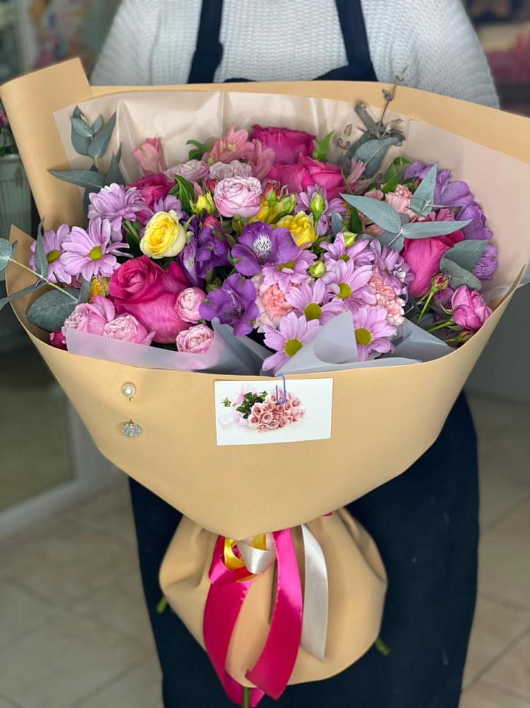 Букет цветов из: Хризантемы, Гвоздики и Альстромерии в Белеве