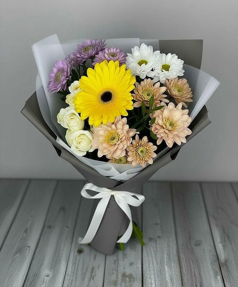 Букет цветов из: Розы, Герберы и Хризантемы в Белеве