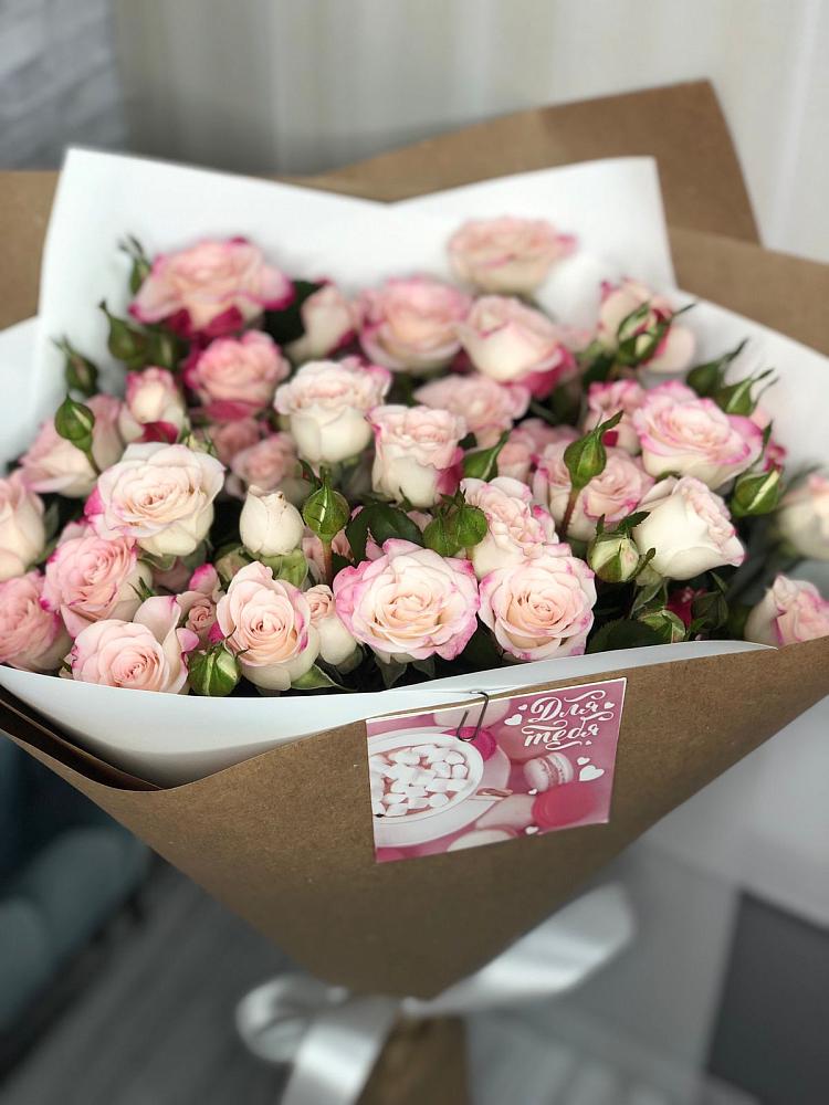 Букет цветов из: Розы в Белеве