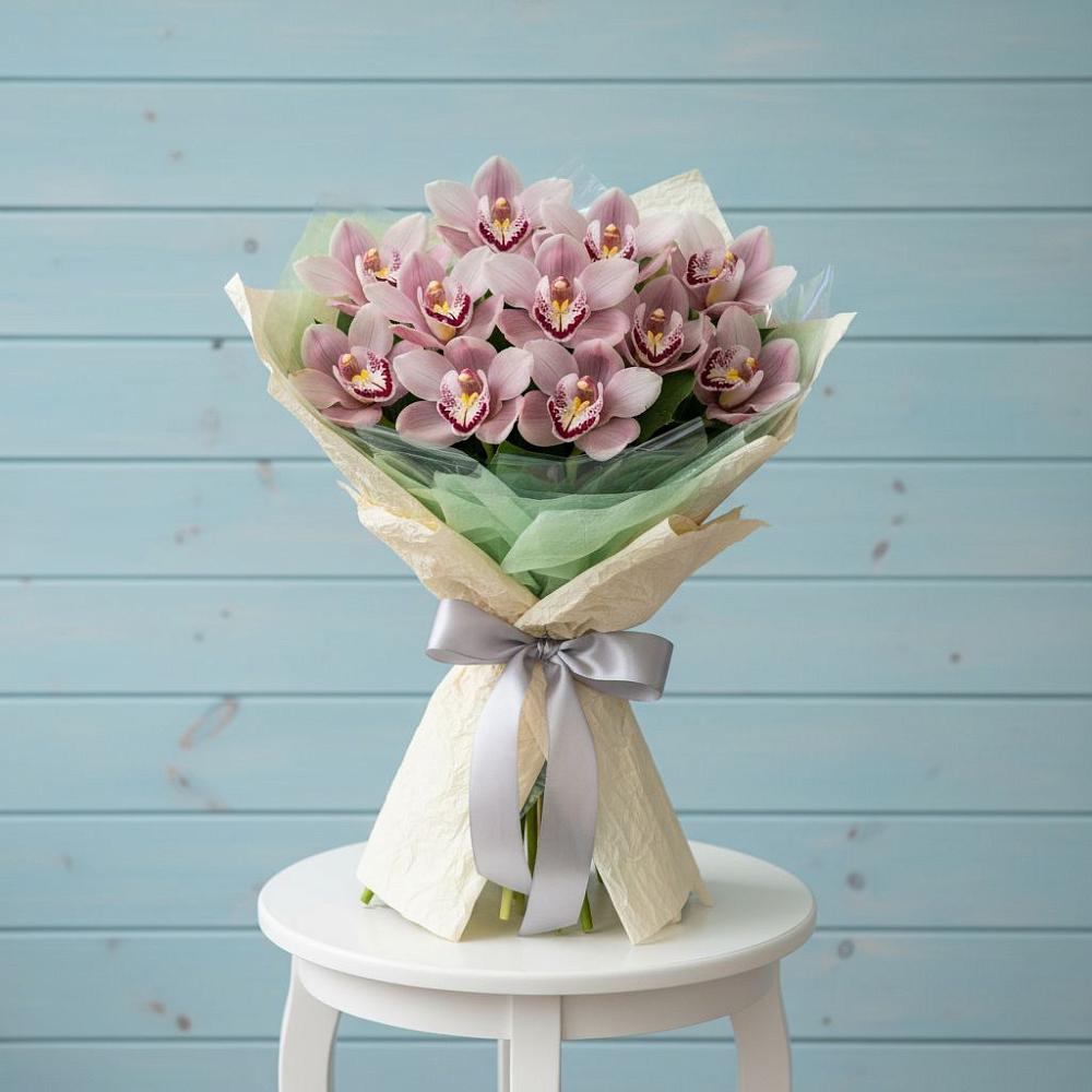 Букет цветов из: Орхидеи и Розы в Белеве