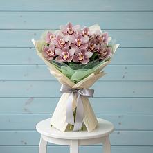 Букет цветов из:  Орхидеи и Розы в Белеве