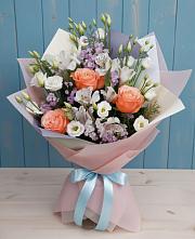 Букет цветов из:  Лизиантусы, Розы, Альстромерии и Гипсофила в Белеве