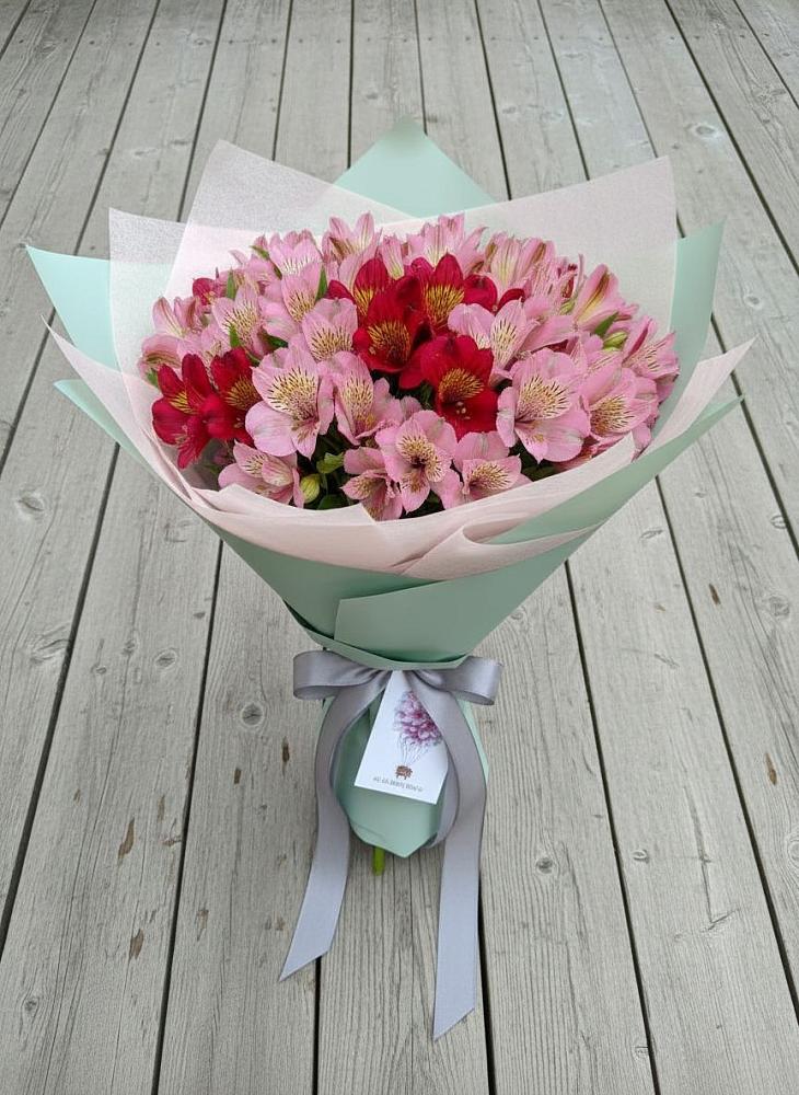 Букет цветов из: Альстромерии в Белеве