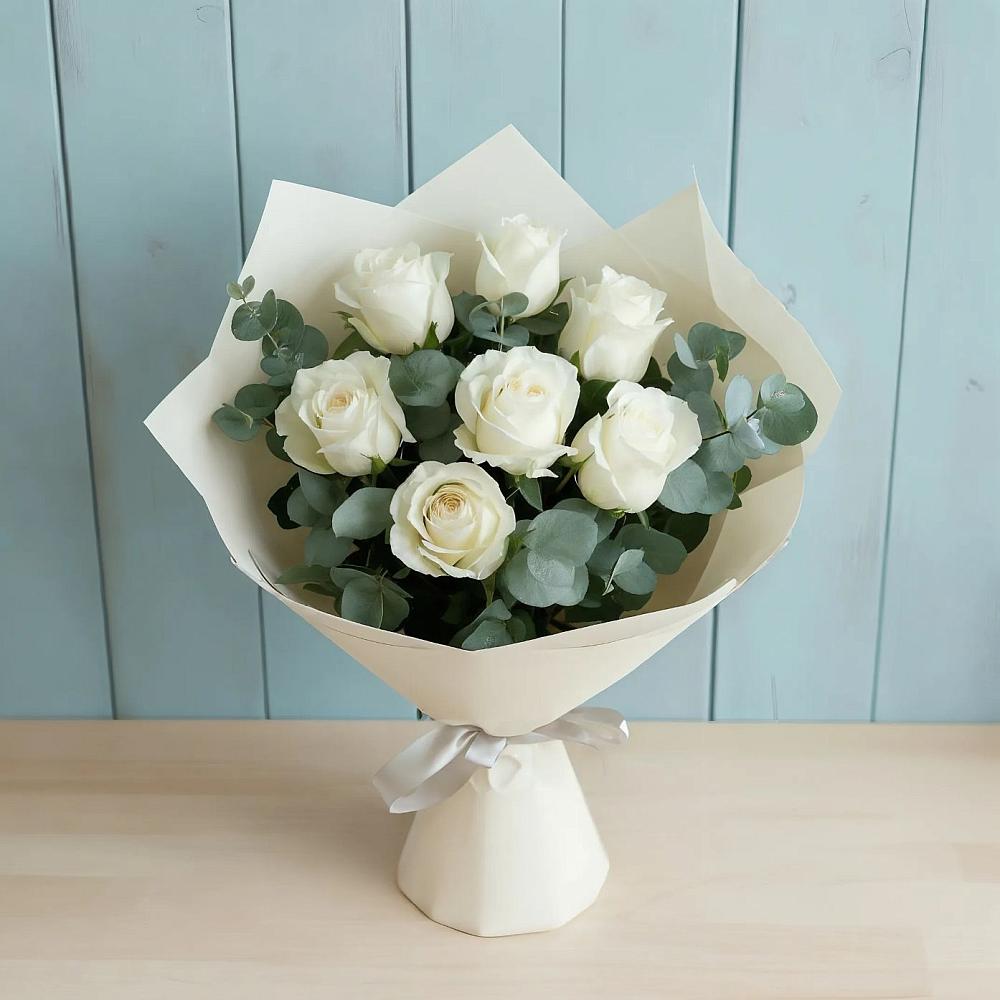 Букет Белые розы в Эвкалипте в Белеве
