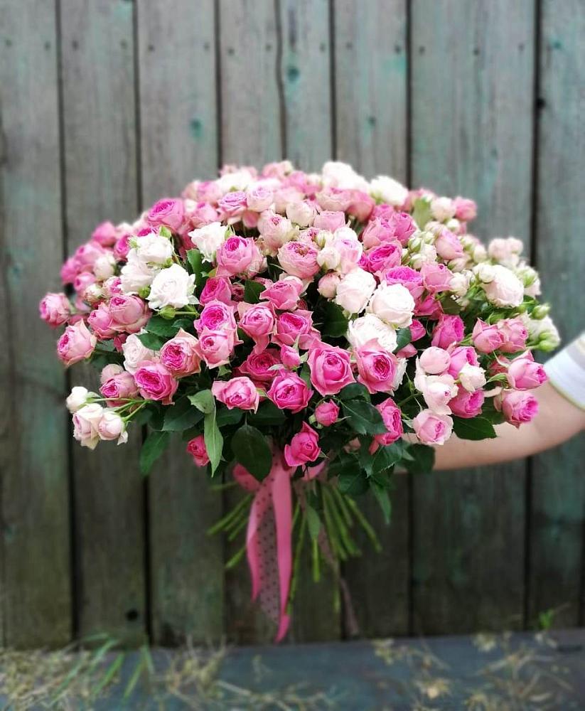 Букет Розовые кустовые розы Натали и Лав Лидия в Белеве