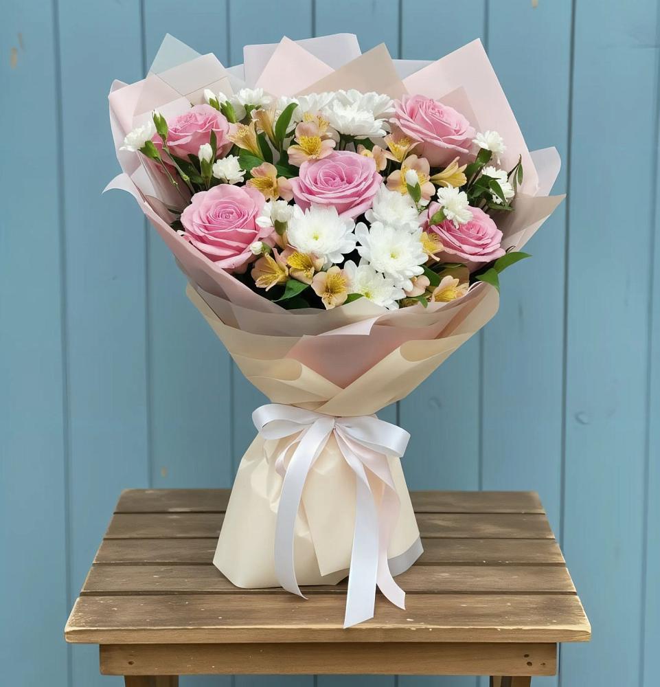 Букет цветов из: Гвоздики, Орхидеи и Розы в Белеве