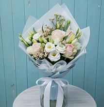 Букет цветов из:  Розы и Лизиантусы в Белеве