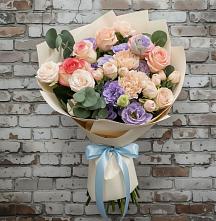 Букет цветов из:  Розы, Лизиантусы и Гвоздики #REPLACE_PRED# Белеве